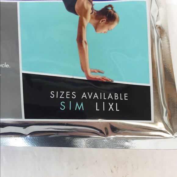 Blue Star Multicolor Floral Capri Leggings Women’s - Picture 7 of 12